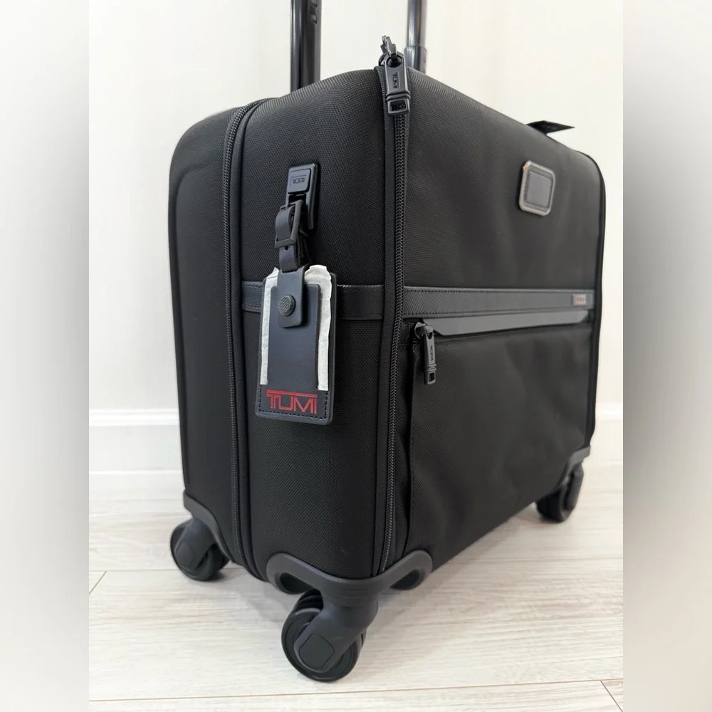 TUMI ALPHA Compact 4 Wheeled Brief
